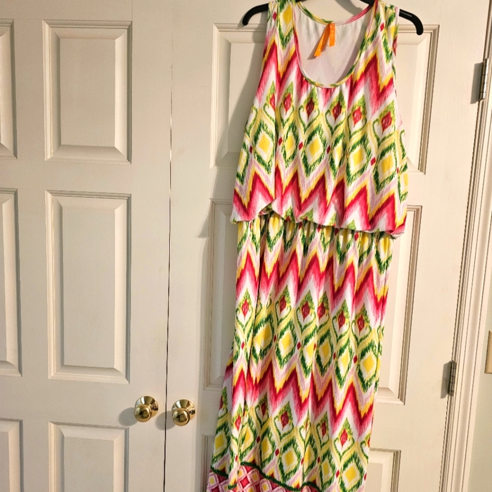 Sleeveless maxi dress